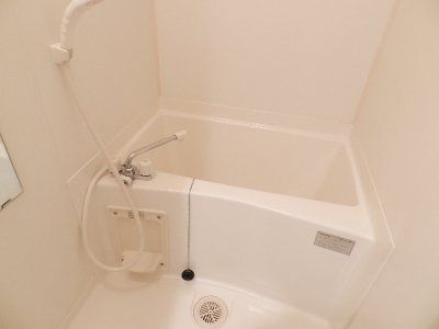 中津口センタービルの浴室