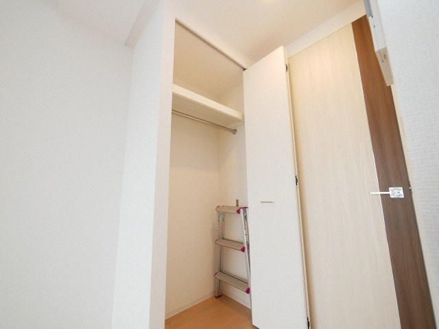 アルティザ淡路駅東の収納