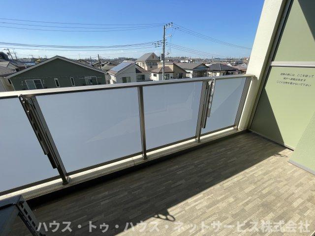 ART RESIDENCE IN OoTAKA-no-MORI のバルコニー