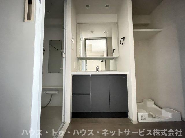 ART RESIDENCE IN OoTAKA-no-MORI の洗面所