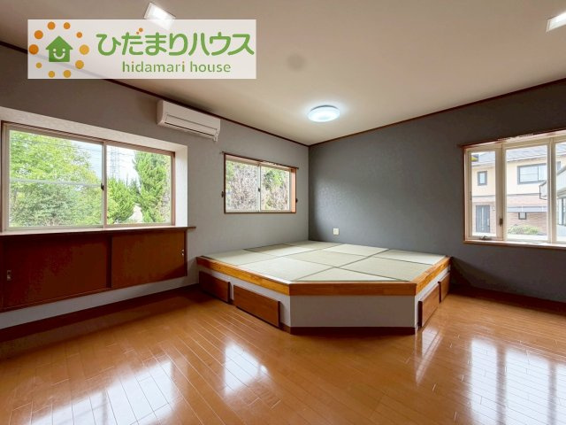 【寝室】 | つくば市安食　中古戸建 | ゆったり広々12帖の主寝室!(^^)!