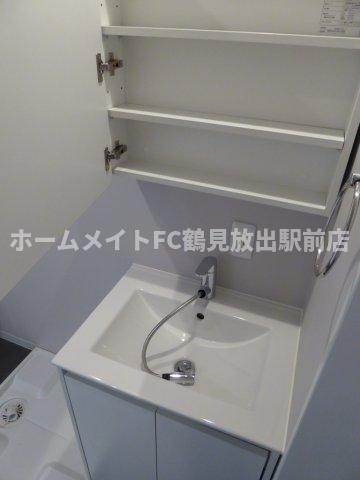 東大阪市森河内西２丁目のアパートの独立洗面台