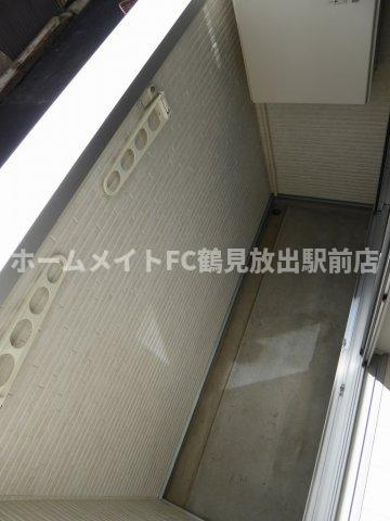 東大阪市森河内西２丁目のアパートのバルコニー