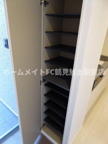 東大阪市森河内西２丁目のアパートの収納|下駄箱