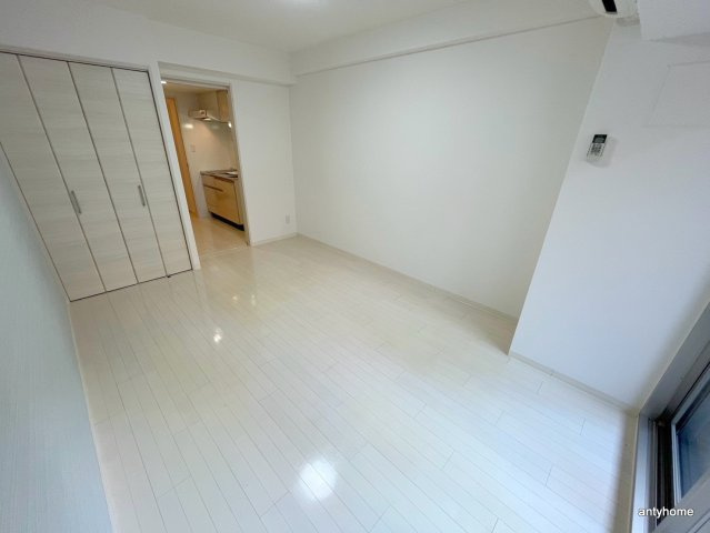 フロンティアコート堺筋本町　仲介手数料無料の洋室