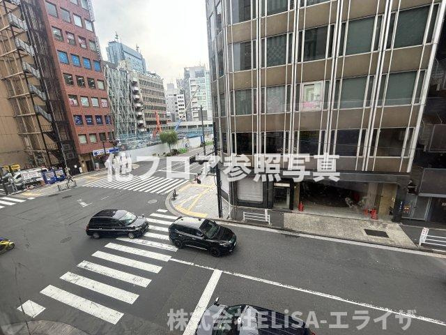 ニューギンザビル11号館の駐車場