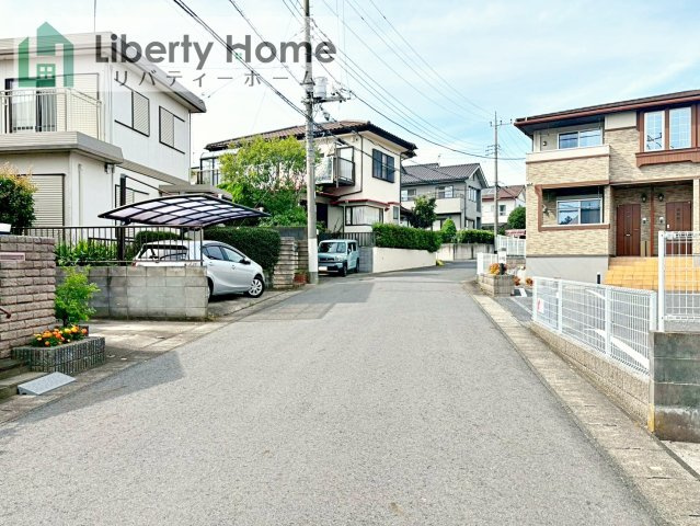 龍ケ崎市松葉5期　新築戸建の前面道路含む現地写真