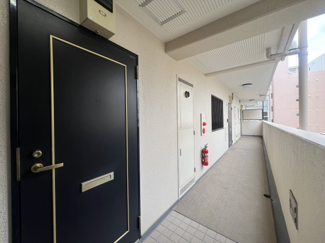 毎日たくさんの駅をチョイスする生活もイケてます。１人なら超贅沢！２人なら余裕ある快適さ！立地最強、住んで安心な、『ライオンズマンション横浜第５』リノベーションのその他共用部分