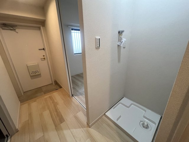 毎日たくさんの駅をチョイスする生活もイケてます。１人なら超贅沢！２人なら余裕ある快適さ！立地最強、住んで安心な、『ライオンズマンション横浜第５』リノベーションの内装