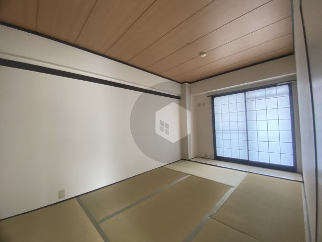 エステートあずまの洋室