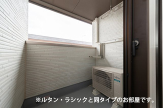 【バルコニー】