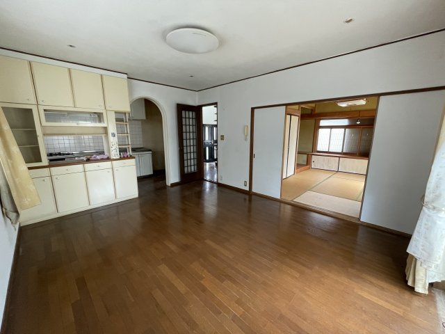 大網白里市駒込の中古一戸建の居間・リビング