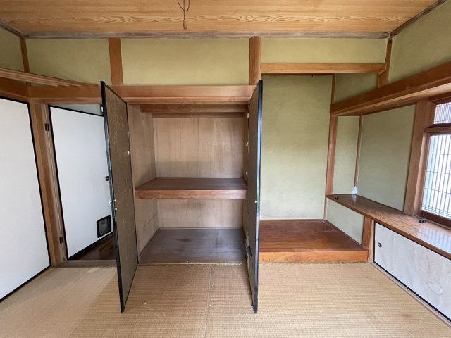 大網白里市駒込の中古一戸建の収納