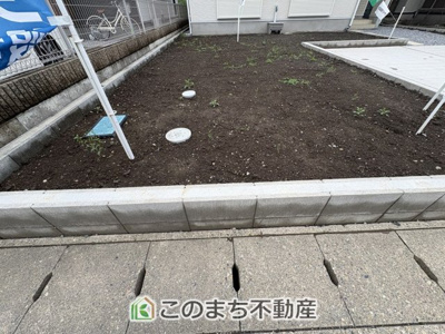 【庭】 | いろどりアイタウン栃木市平柳町3丁目22-P2　10号棟 | 広々としたお庭でプール遊びやBBQを楽しめます☆
