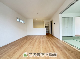 【居間・リビング】 | いろどりアイタウン栃木市平柳町3丁目22-P2　10号棟