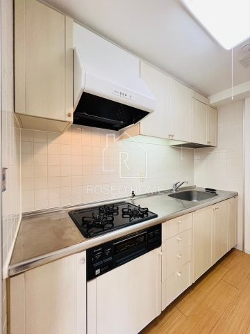 日宝ライフ十二軒町のキッチン|同マンション別部屋：参考写真