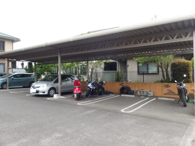 i-セジュール　桜の駐車場