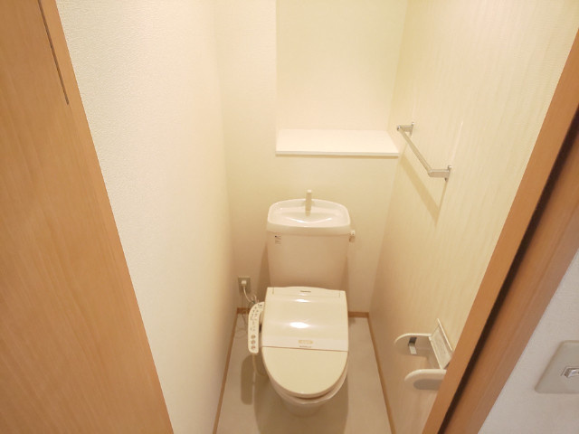 i-セジュール　桜のトイレ