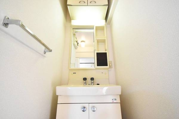 ビレッジハウス中貫1号棟の独立洗面台