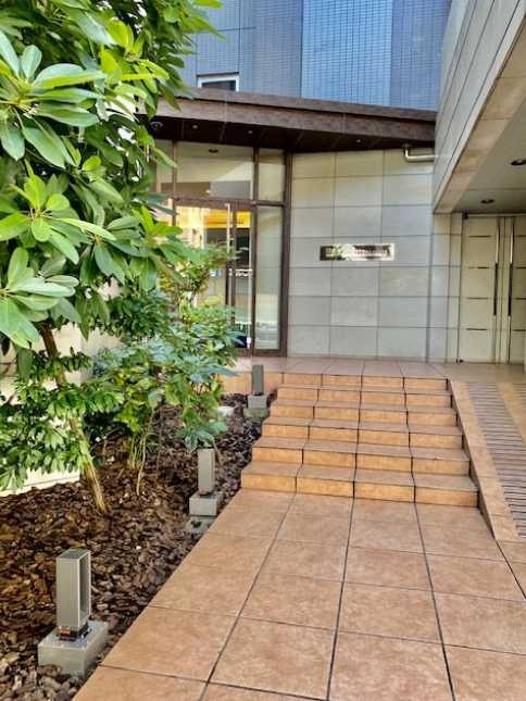 レジディア三軒茶屋　駅近　リノベーション済　敷金礼金0のエントランス