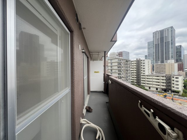横浜駅周辺が庭となる地。その感覚、なかなか持てないですよね？はい、私もです。ってコトは、選ばれし人間のみが享受できるこの恩恵。部屋より楽しいかもれしれない！な、『モンテベルデ横浜』リノベーションの展望