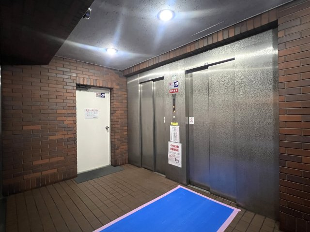 横浜駅周辺が庭となる地。その感覚、なかなか持てないですよね？はい、私もです。ってコトは、選ばれし人間のみが享受できるこの恩恵。部屋より楽しいかもれしれない！な、『モンテベルデ横浜』リノベーションのその他共用部分