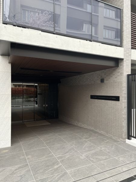 REGALIZ目黒西小山のエントランス|建物の内部です