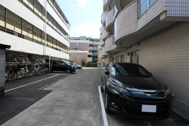 ＧＳ向ヶ丘の駐車場