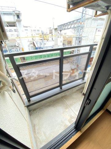 大阪市東淀川区下新庄４丁目の賃貸マンションのバルコニー