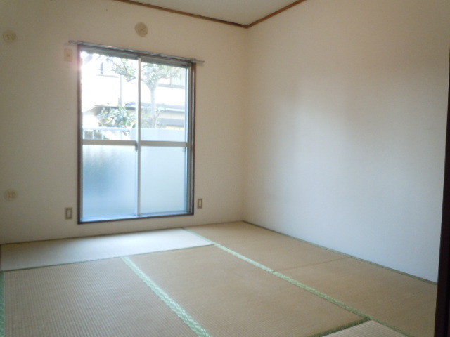 東金町マンションの和室|居室2