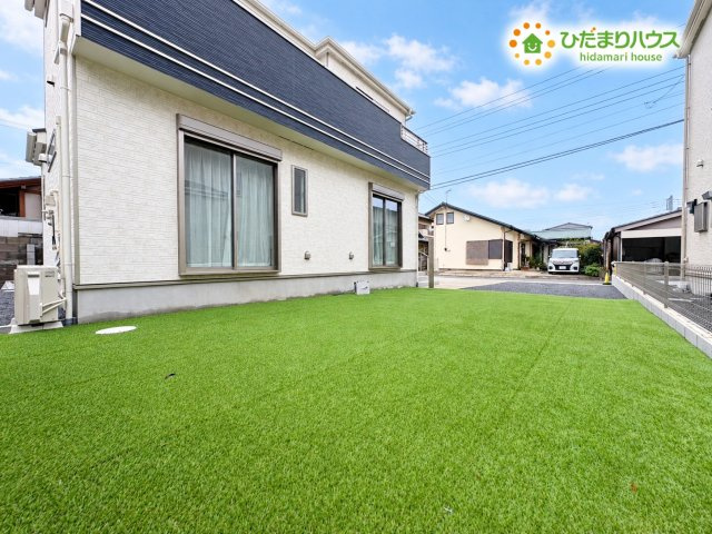 ひたちなか市津田　新築戸建　A号棟の庭|"日当たりの良い広い庭。友人や親せきが集まってＢＢＱをしたり、ペットと遊んだり。
一戸建てならではの楽しさが広がります(*^-^*)"