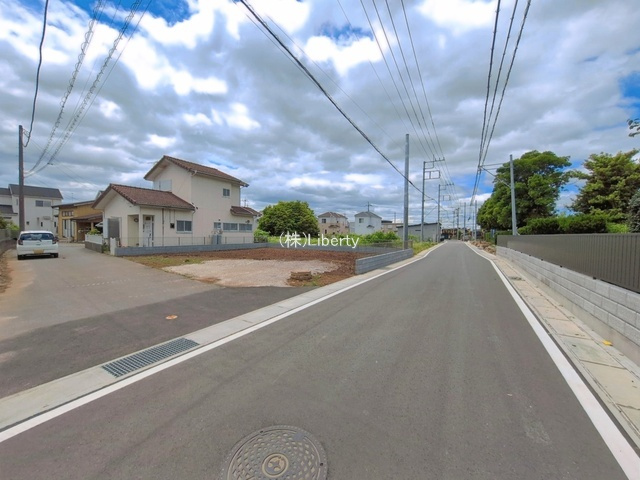 第1土浦市神立町　新築戸建の前面道路含む現地写真