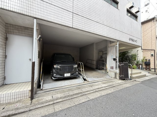 松戸駅前ハイツ のエントランス