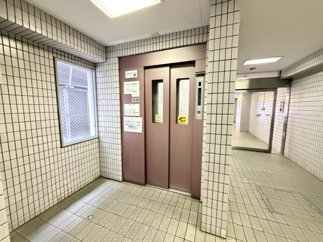 松戸駅前ハイツ のロビー