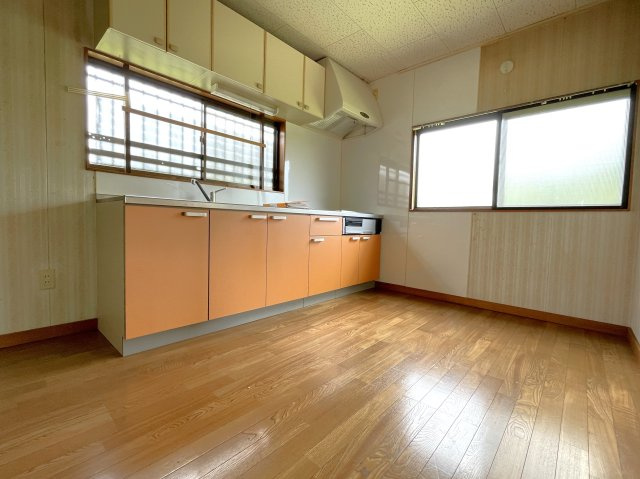 大網白里市下ヶ傍示S邸戸建の居間・リビング