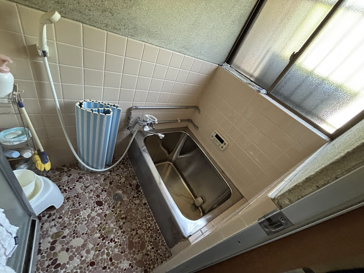 児島稗田町戸建の浴室