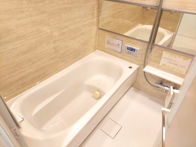 栄南団地3号棟の浴室|浴室乾燥機付き