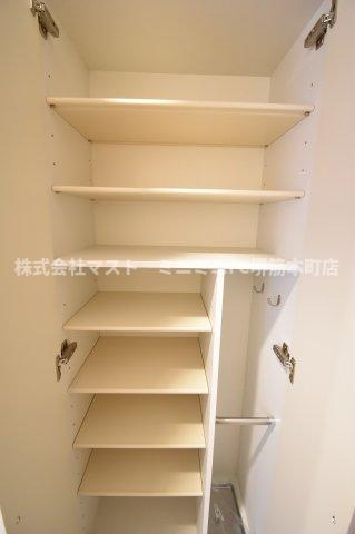 エスリード大阪NAGAHORI GATEの収納