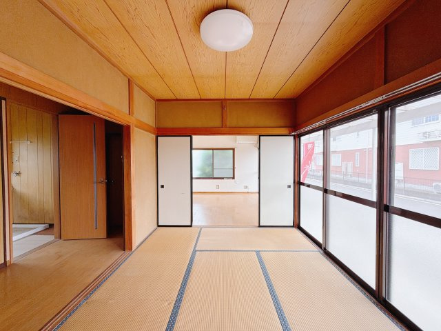 【中古戸建】高崎市棟高町の和室|■1階和室｜おじいちゃんやおばあちゃんが遊びに来たときにゆったりとくつろげるスペースがあると喜んでくれますよね