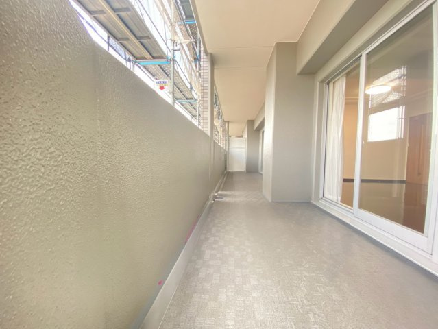 エスリード高槻上牧のバルコニー