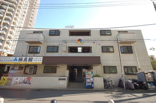 ロータリー所沢ハイツの外観