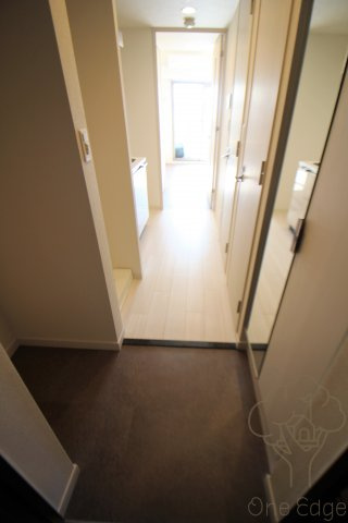 プレサンス新大阪ストリームの玄関