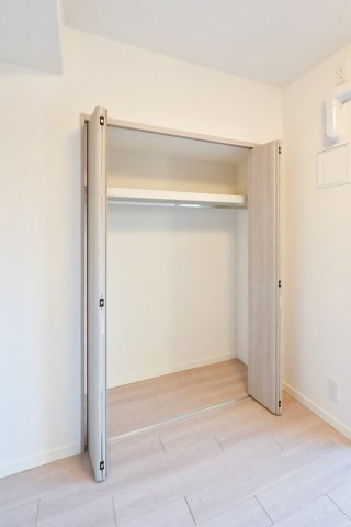 エンゼルハイム西新井大師の収納|エンゼルハイム西新井大師：クローゼット画像です！