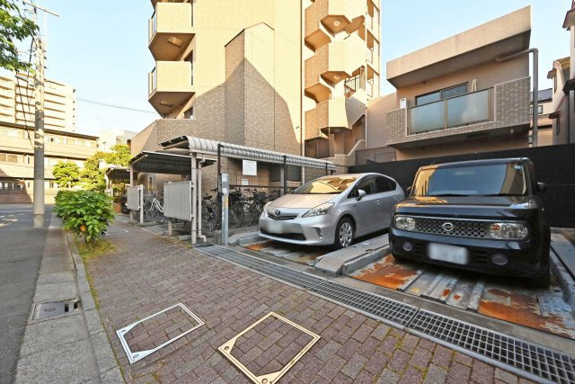 エンゼルハイム西新井大師の駐車場|エンゼルハイム西新井大師：敷地内に駐車場・駐輪場・バイク置場ございます！（空き要確認）