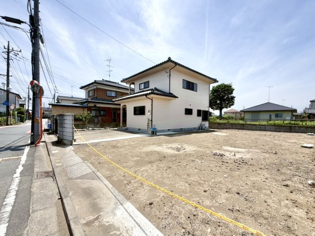 【中古戸建】行田市駒形2丁目の外観|■外観｜住宅街の中でも圧迫感が少なく、のびのびとした暮らしが叶う立地となっています。