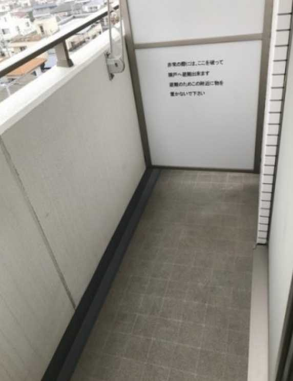 フィオリトゥーラ三軒茶屋ステーションフロント　駅近　ダブルロック　高層階のバルコニー