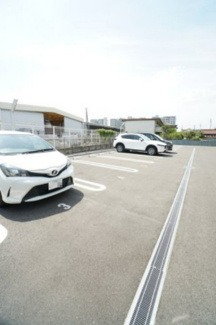 【駐車場】
