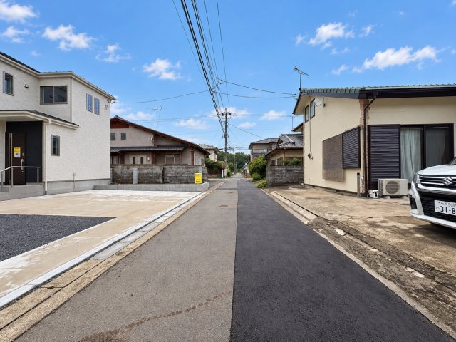 ひたちなか市津田　新築戸建　B号棟の前面道路含む現地写真|たっぷりの陽光と心地よい風が舞い込む住まい♪