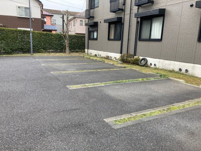 サンフルさがみ野の駐車場