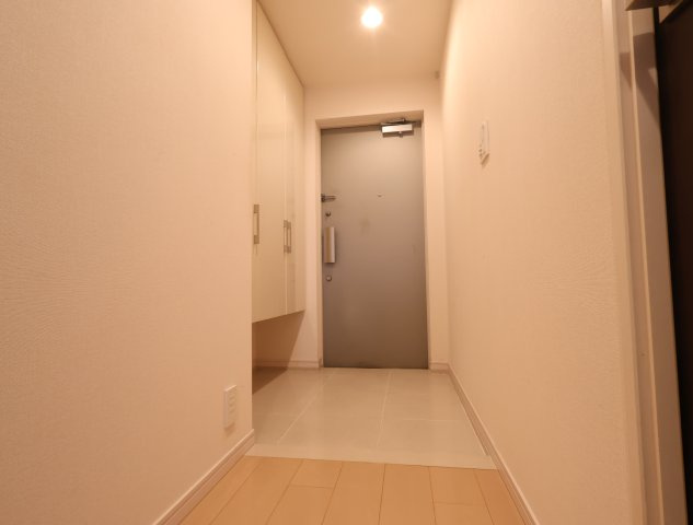 ポレスター今市町ブライトコートの玄関